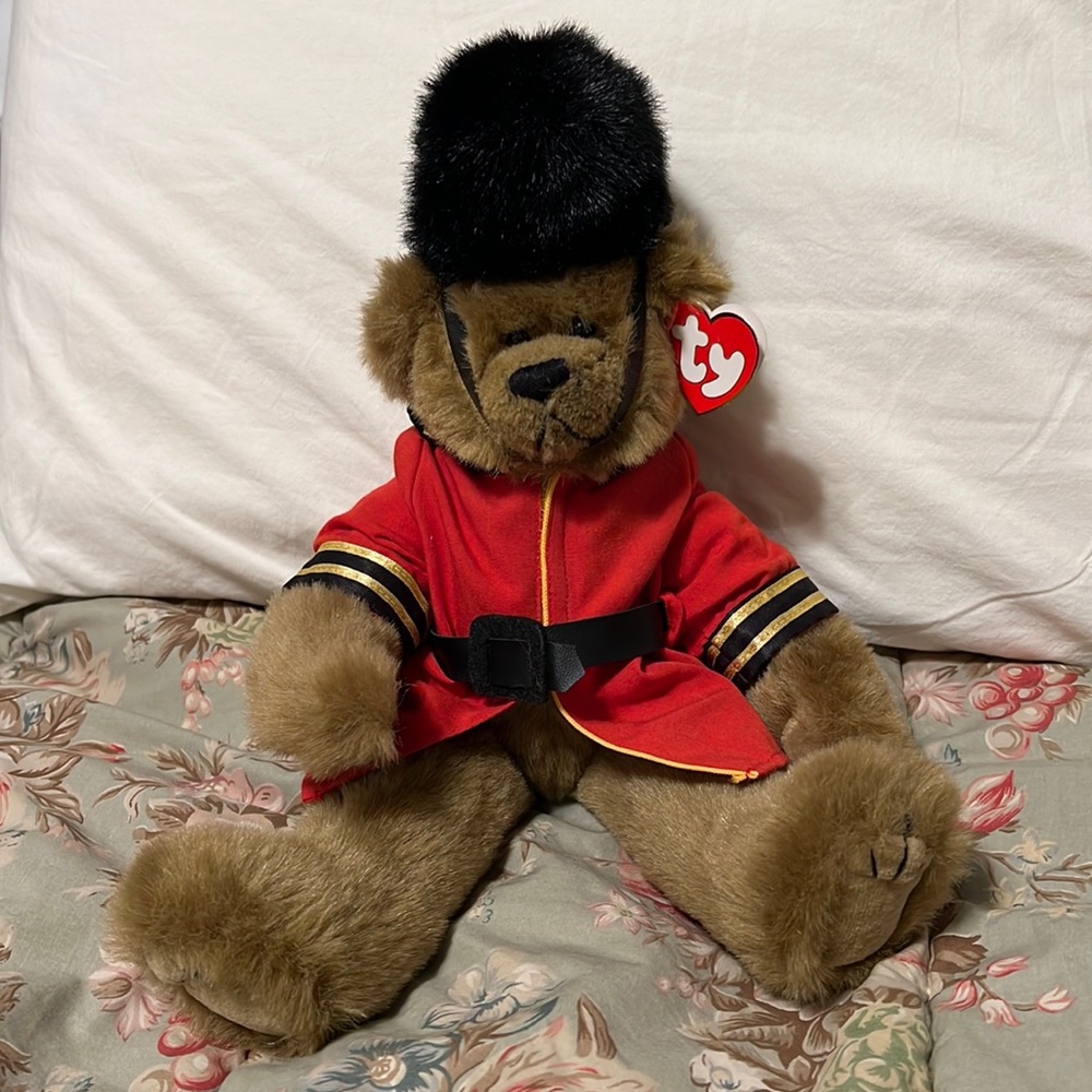 VINTAGE TY Attic Treasures "Malcolm" Bear Plush
